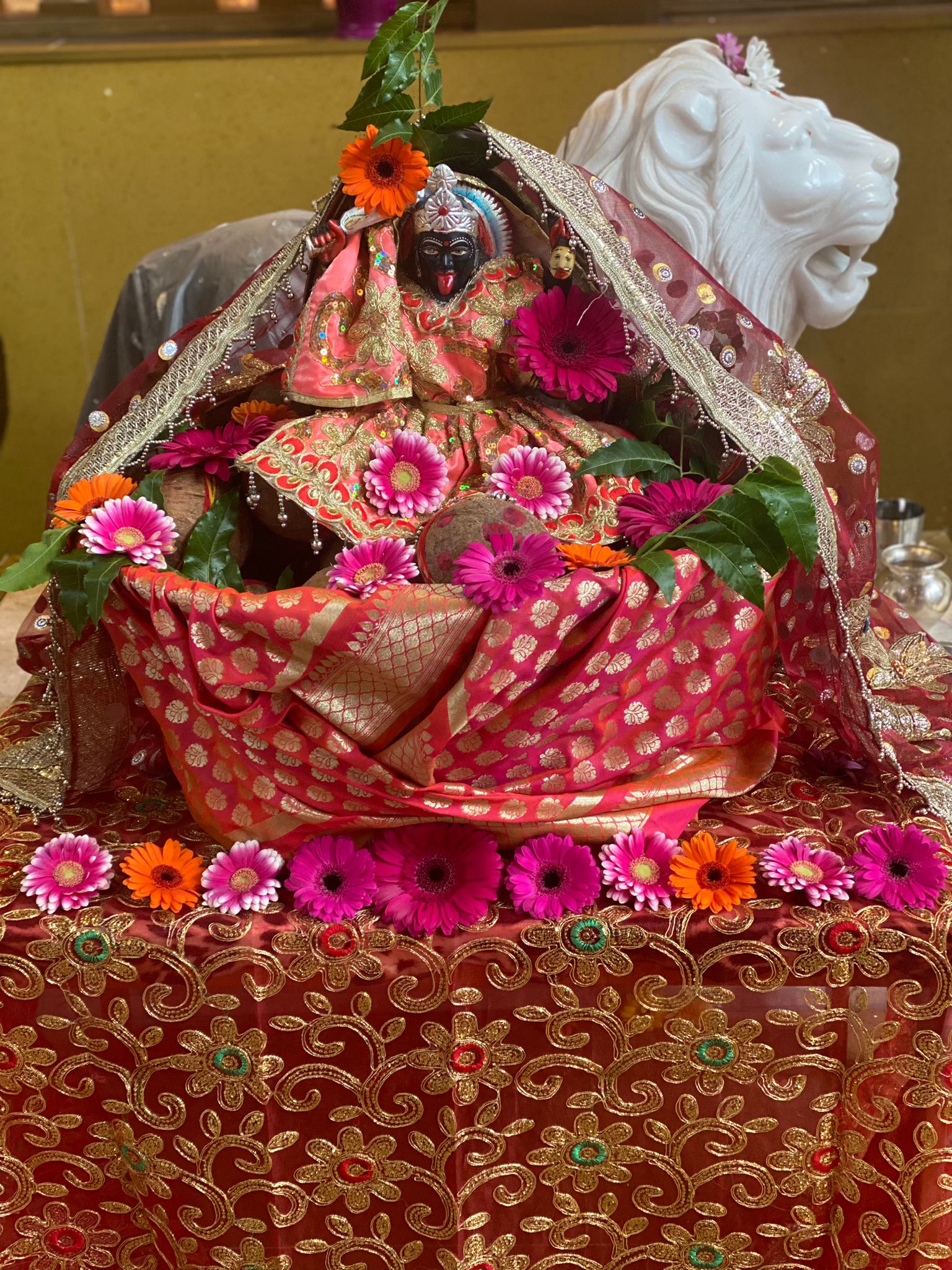 Navraten April 2024
